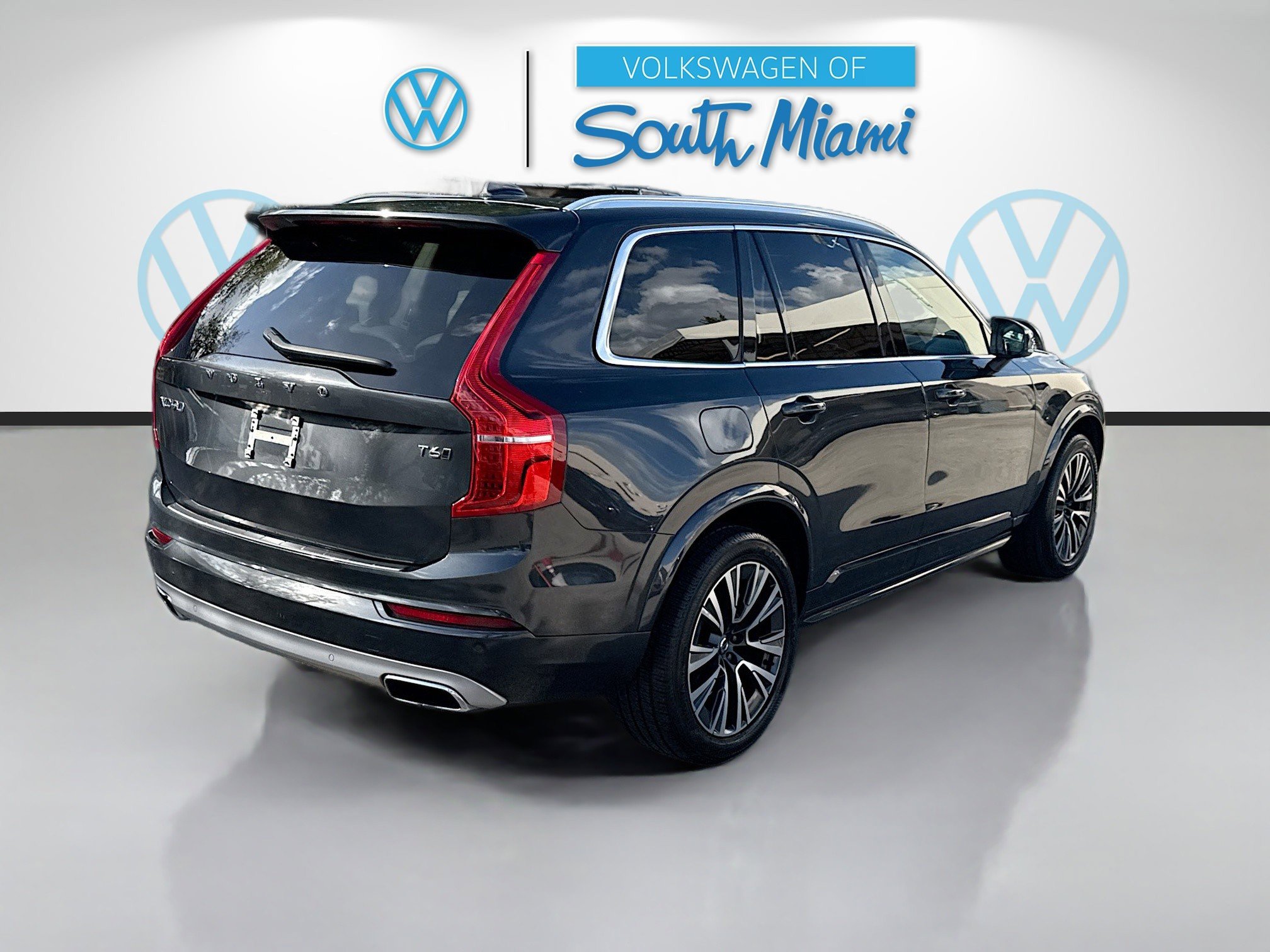 Used 2021 Volvo XC90 T6 Momentum w/ Advanced Package image 7