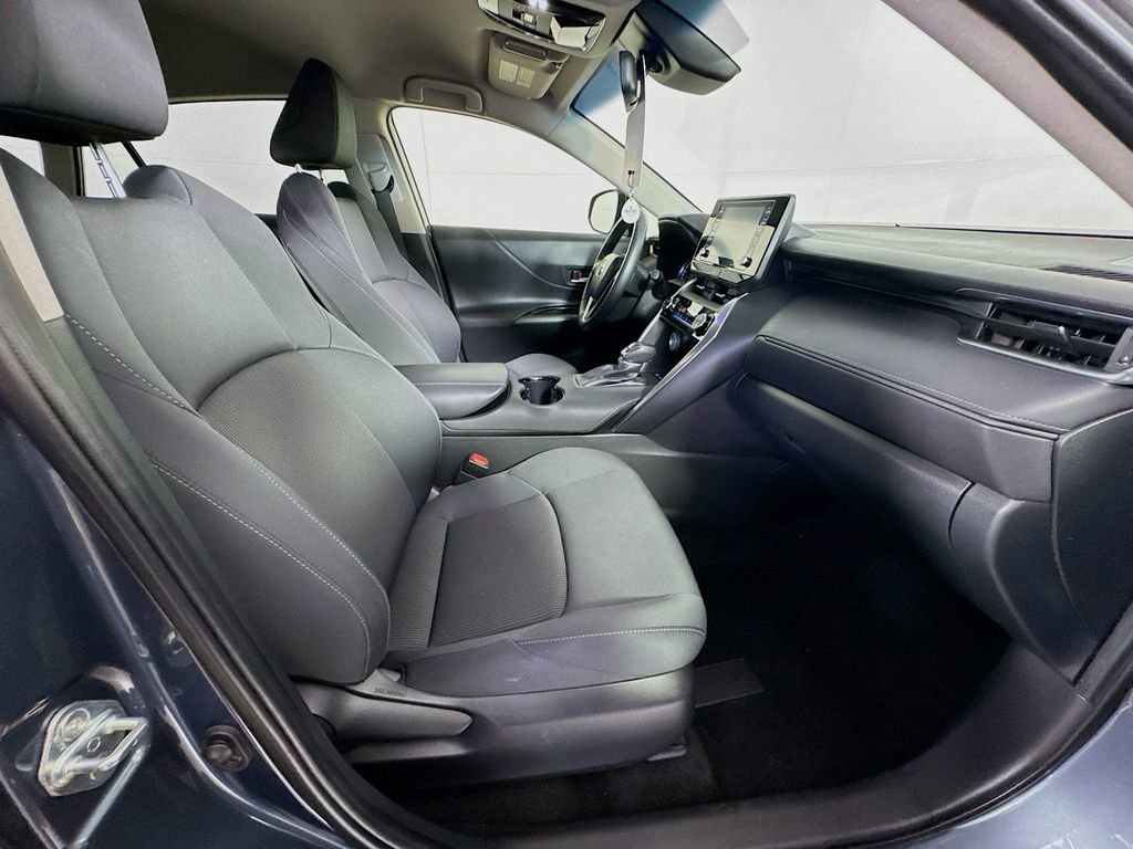 Used 2022 Toyota Venza LE image 33