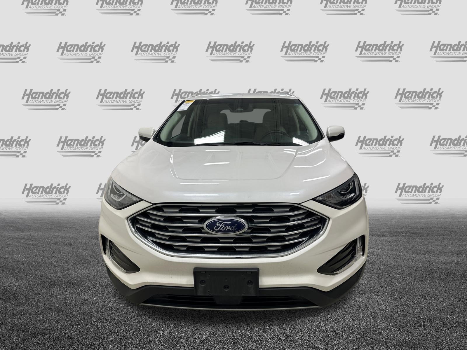 Used 2019 Ford Edge Titanium w/ Cold Weather Package AWD/4WD image 3