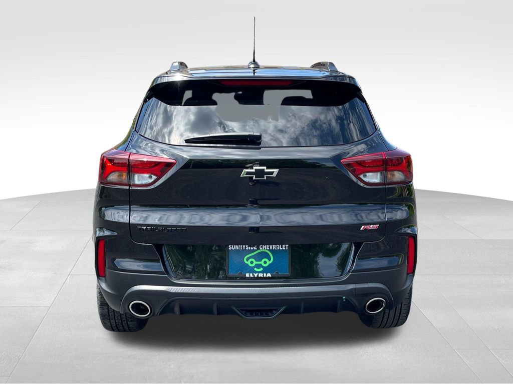 Used 2023 Chevrolet TrailBlazer RS w/ Sun and Liftgate Package FWD image 3