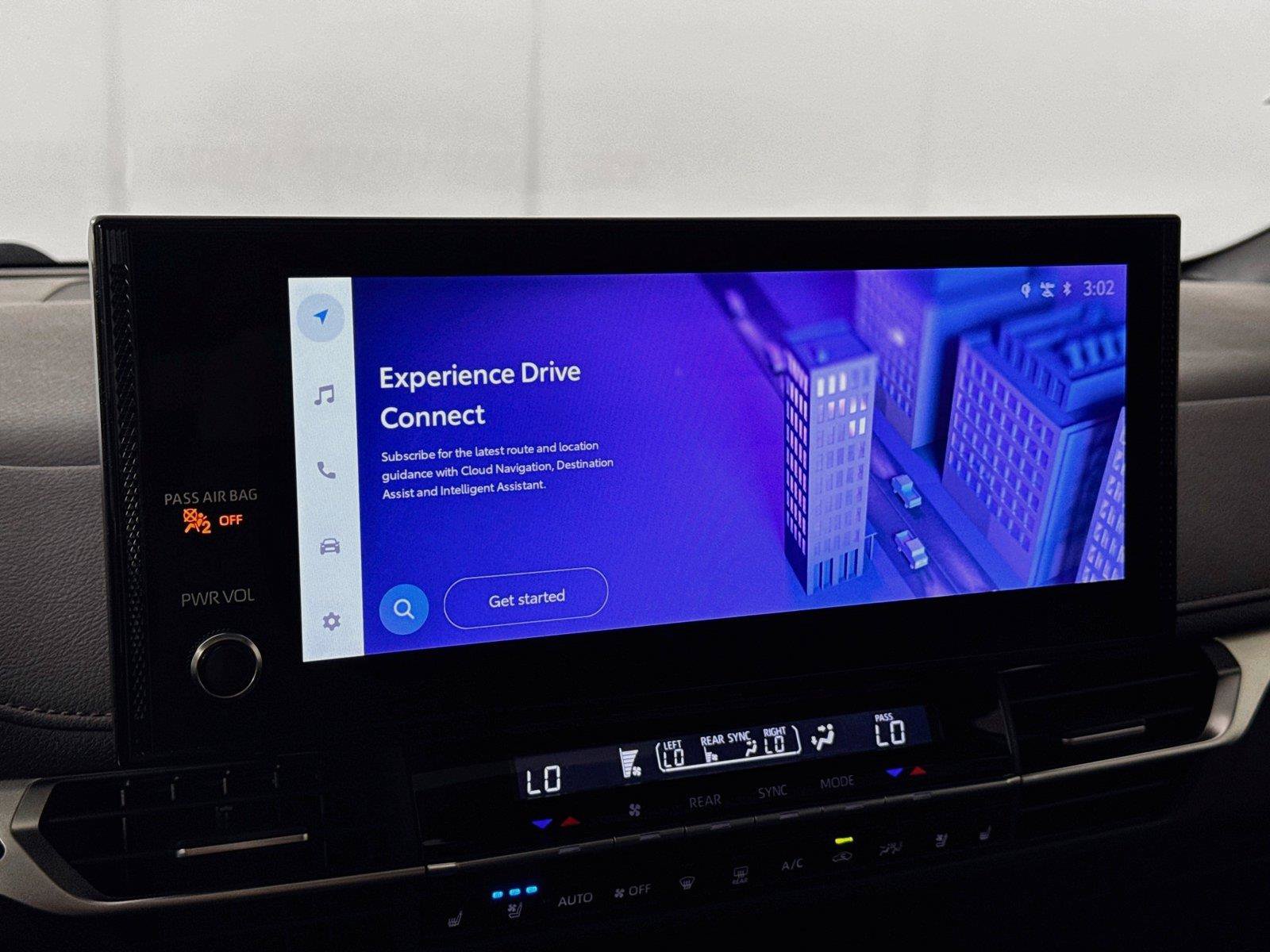 Certified 2025 Toyota Sienna Limited FWD image 7