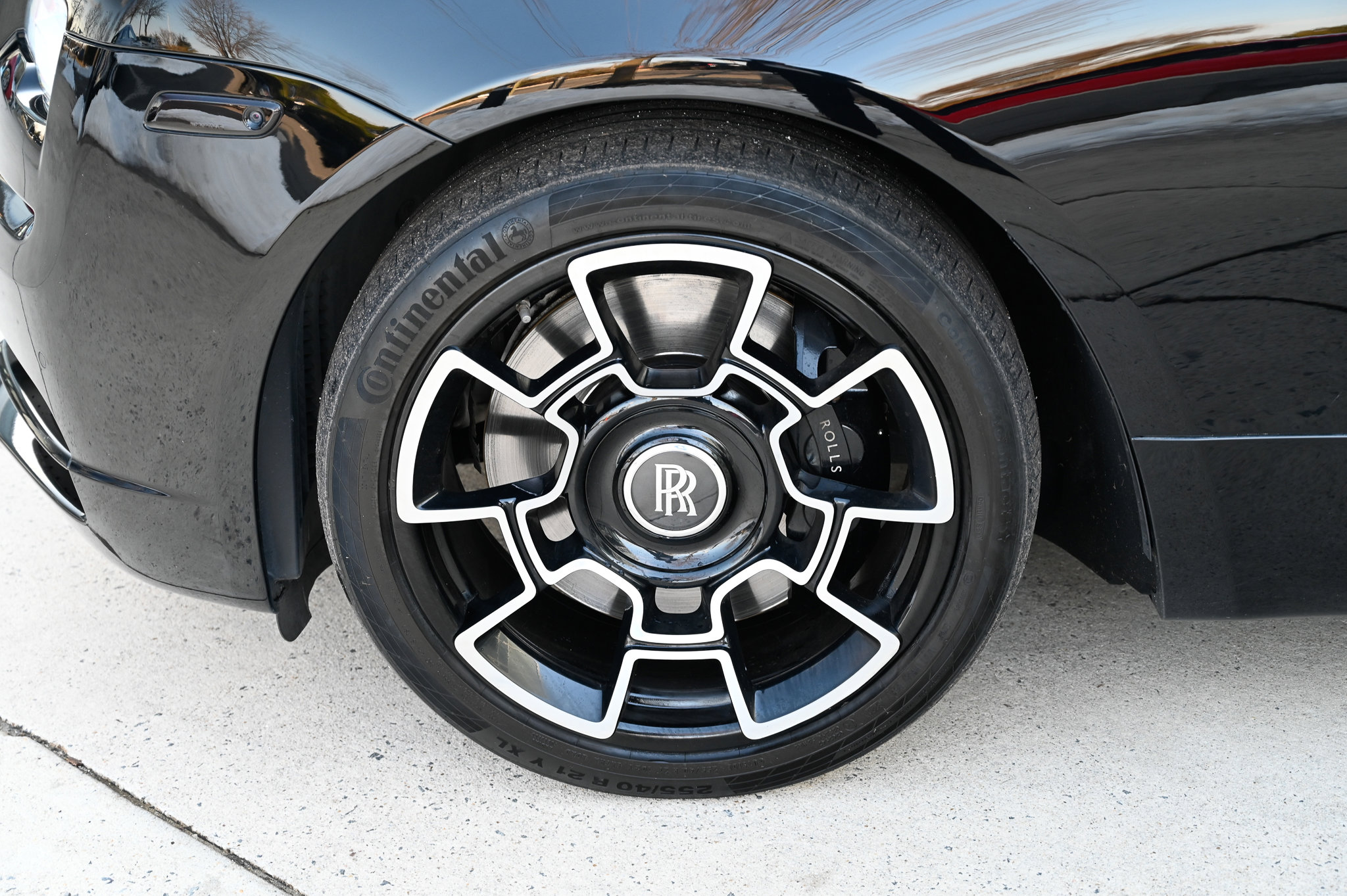 Used 2017 Rolls-Royce Wraith image 9