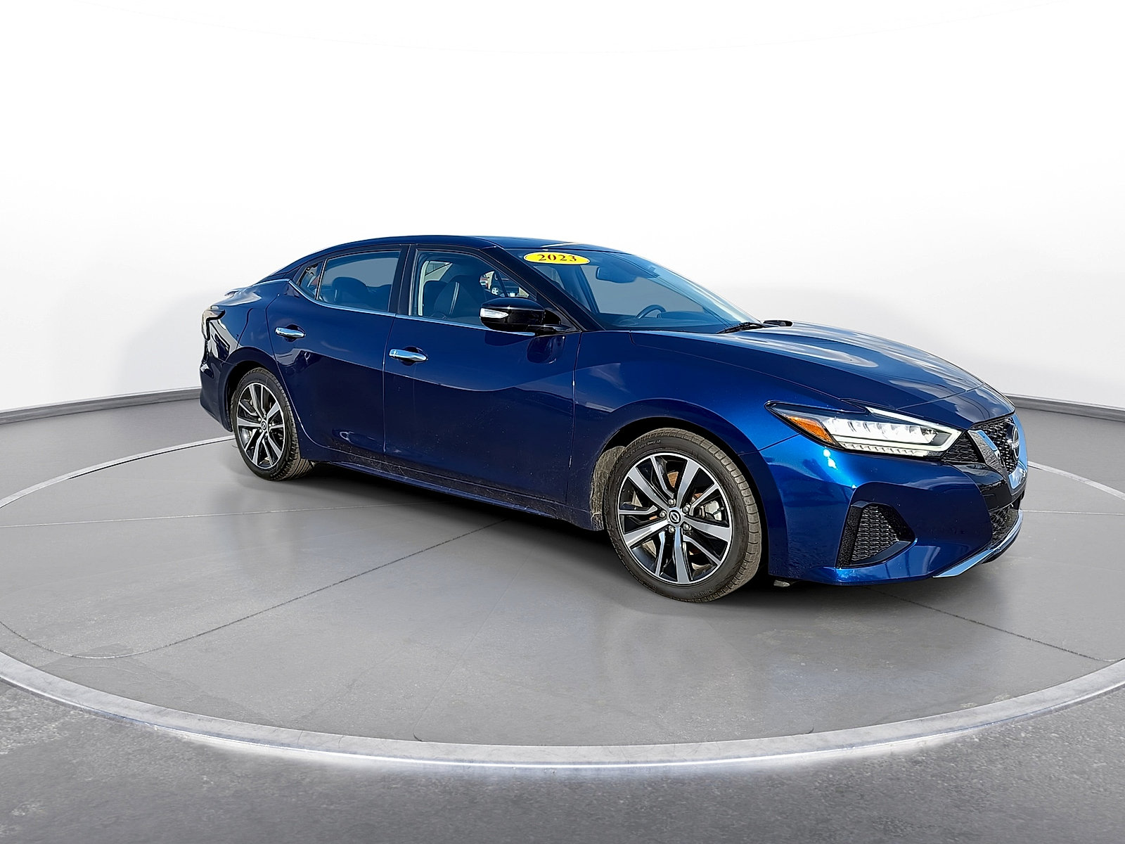 Used 2023 Nissan Maxima SV w/ Floor Mat Group FWD image 9