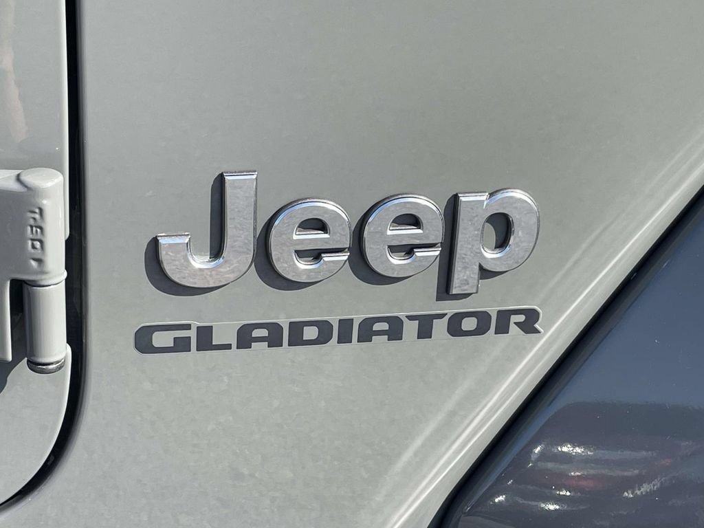 Used 2021 Jeep Gladiator Overland w/ Popular Equipment Package AWD/4WD image 29