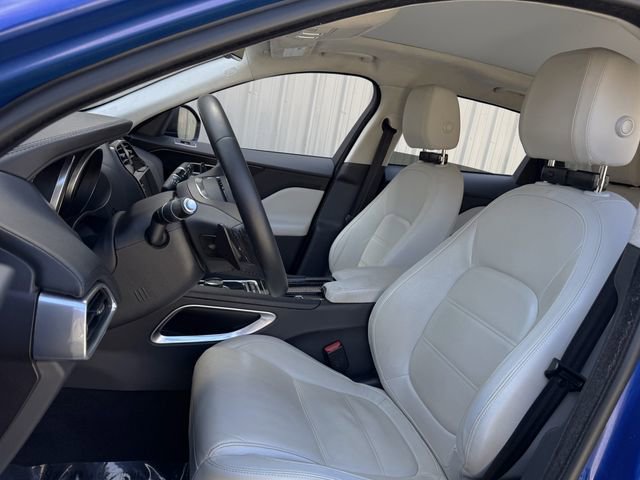 Used 2020 Jaguar F-PACE Prestige image 14