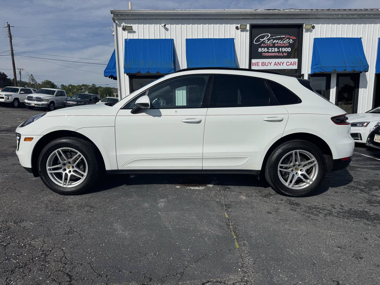 Used 2018 Porsche Macan Sport Edition AWD/4WD image 7