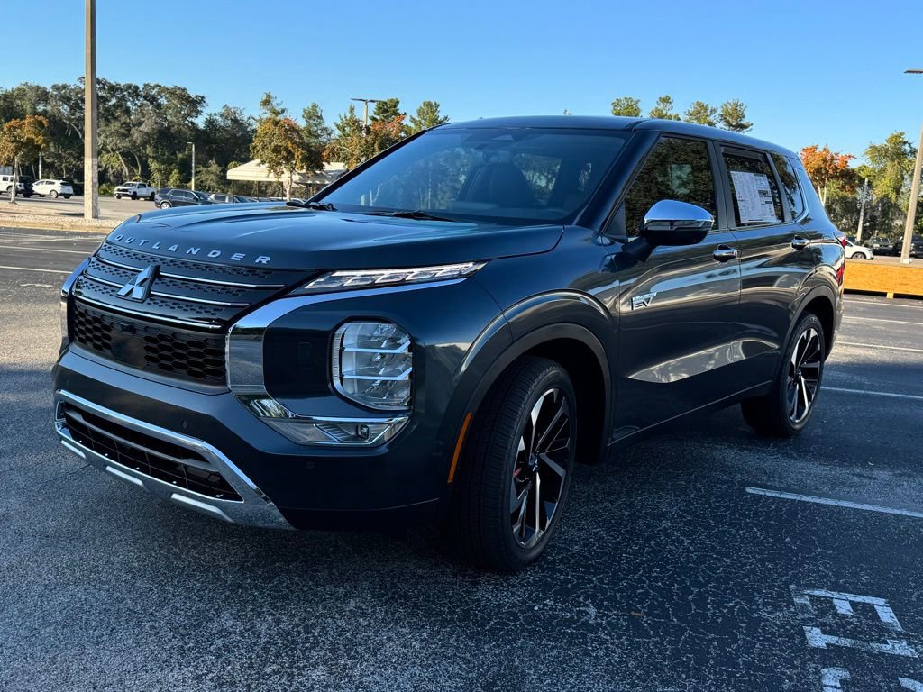 New 2025 Mitsubishi Outlander SE image 4