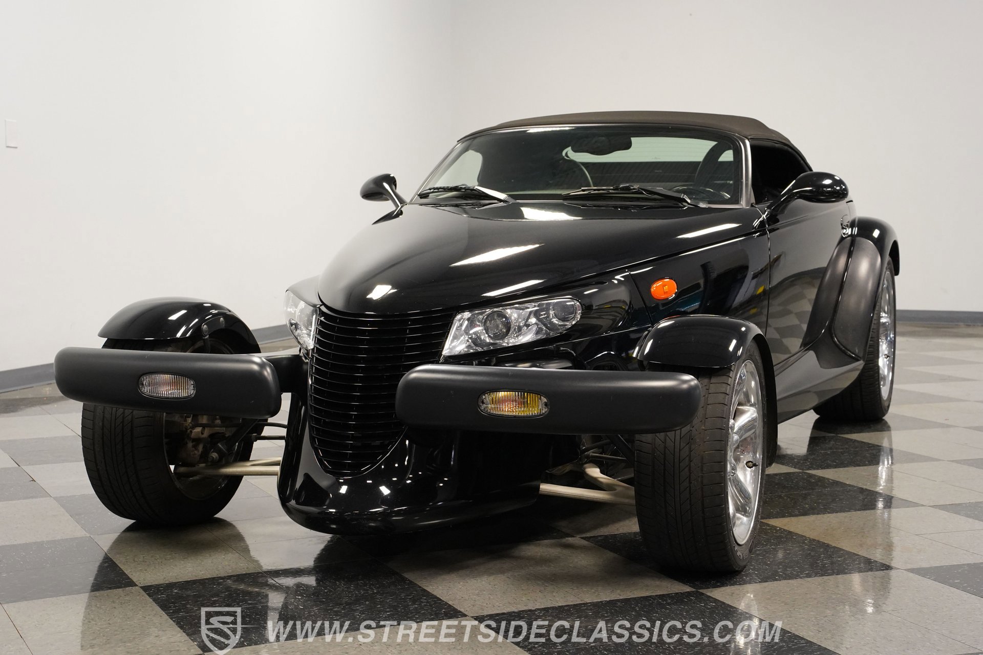 Used 2000 Plymouth Prowler image 18