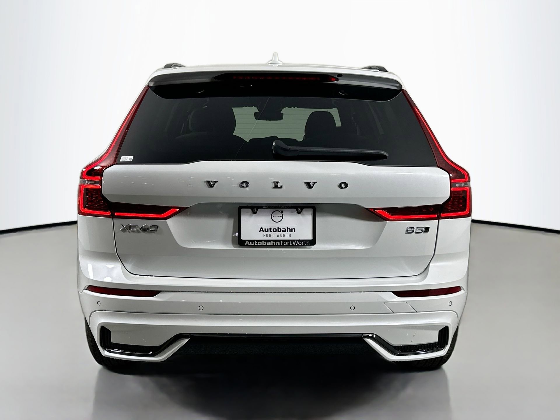 Used 2026 Volvo XC60 B5 Core AWD/4WD image 7