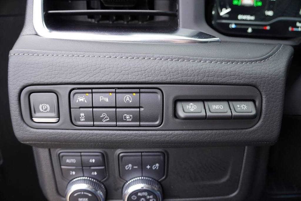Certified 2023 GMC Yukon Denali image 29