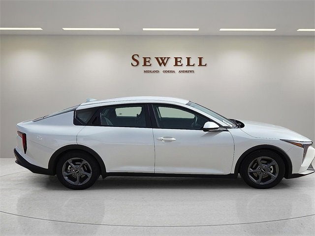 Used 2025 Kia K4 LXS image 5