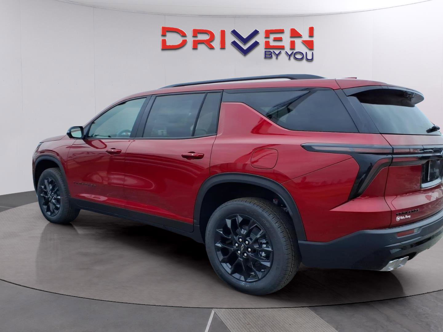 New 2026 Chevrolet Traverse LT image 3