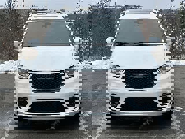 Used 2021 Chrysler Pacifica Limited w/ S Appearance Package image 24