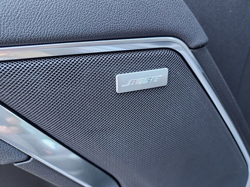 New 2026 GMC Sierra 1500 SLT image 16