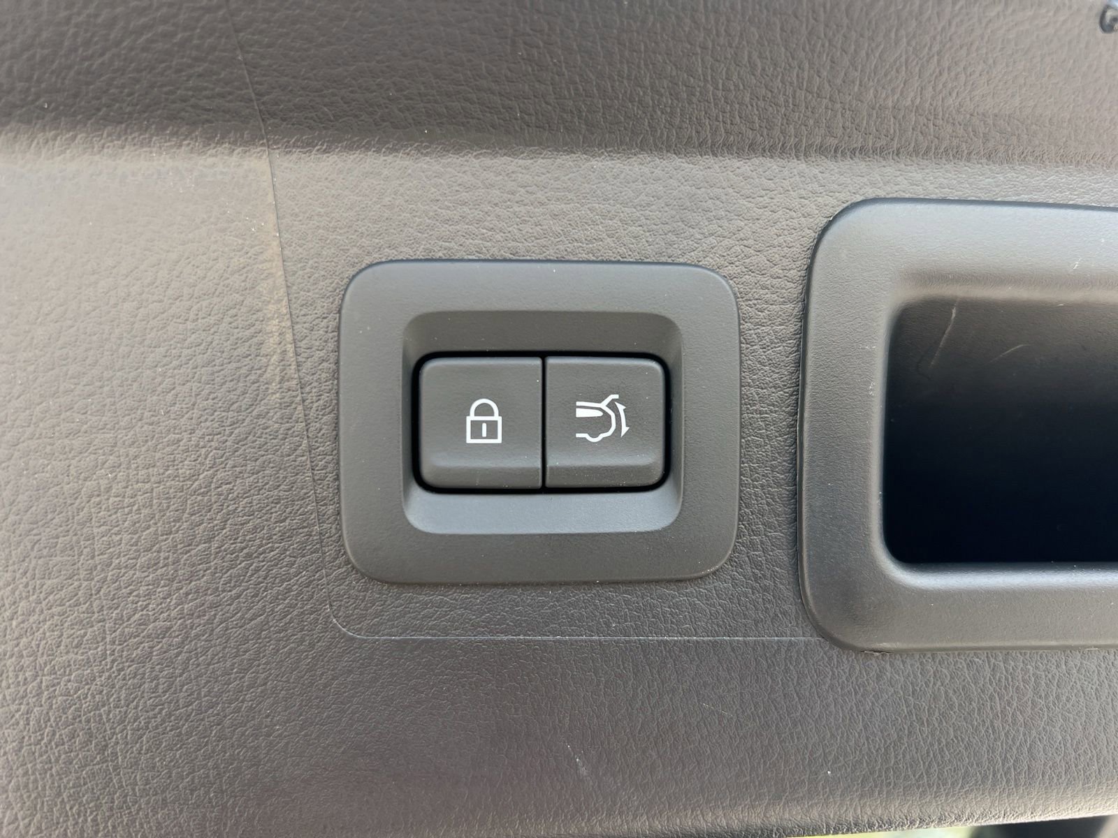 Certified 2026 MAZDA CX-50 AWD 2.5 S w/ Premium Package image 32