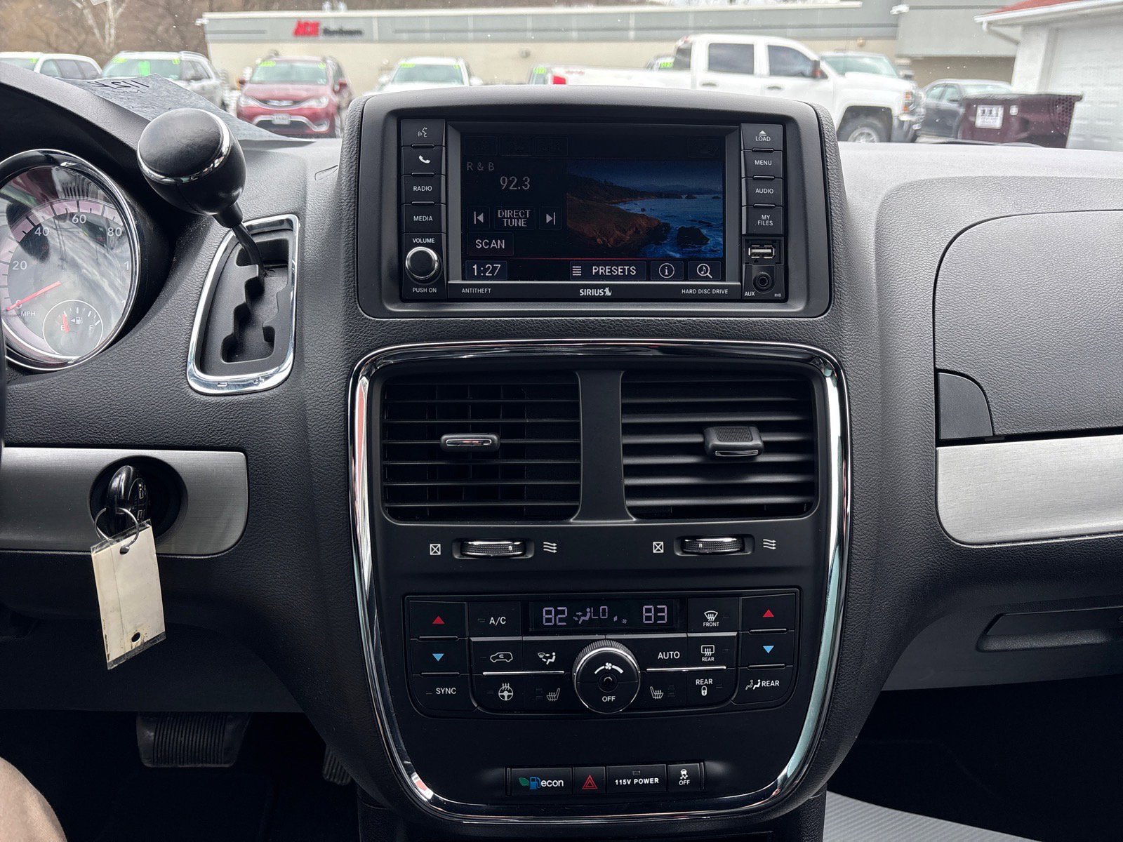 Used 2017 Dodge Grand Caravan GT FWD image 30