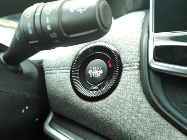 Used 2023 Jeep Compass Latitude AWD/4WD image 37
