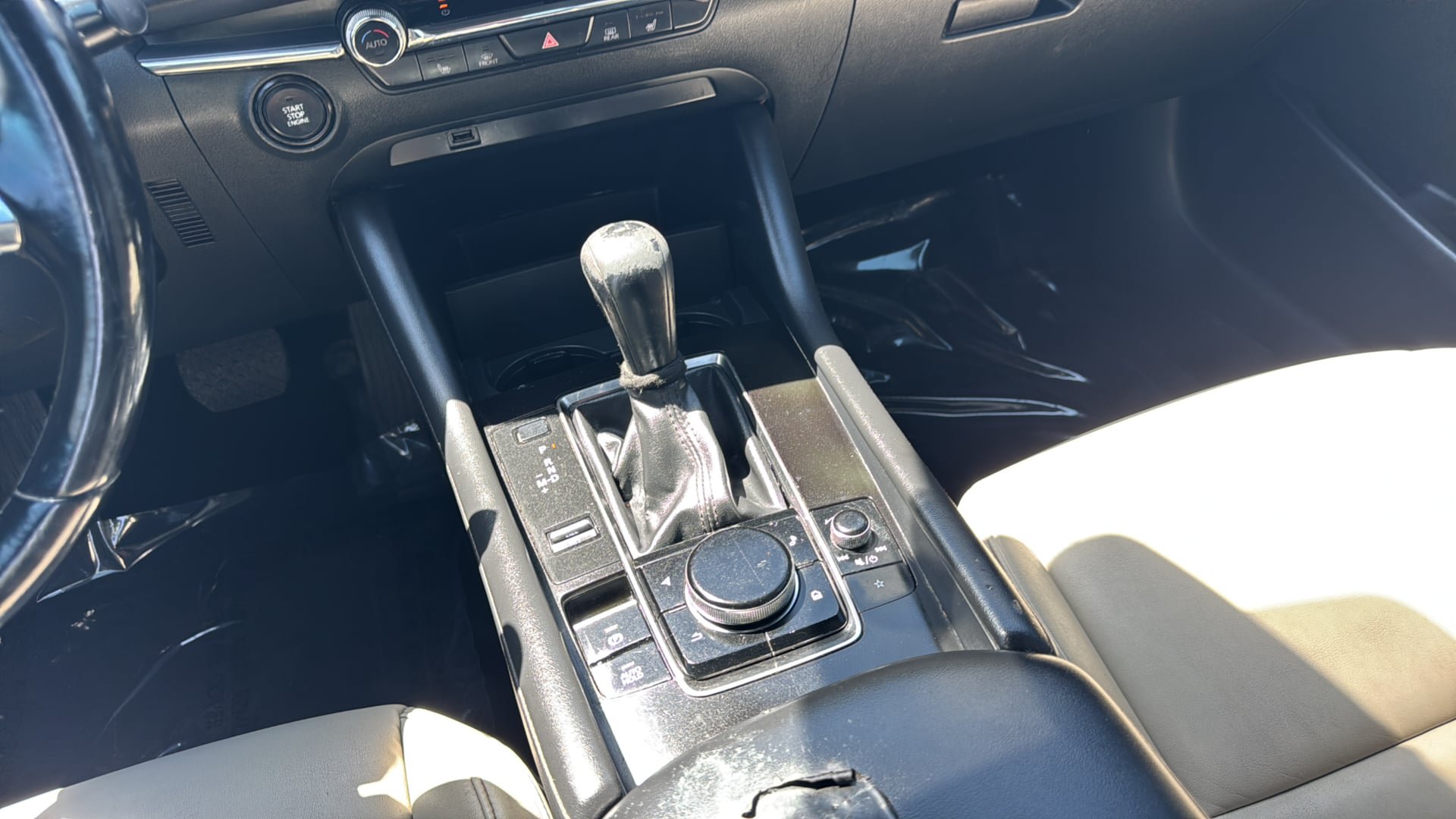 Used 2019 MAZDA MAZDA3 Hatchback w/ Preferred Package FWD image 23