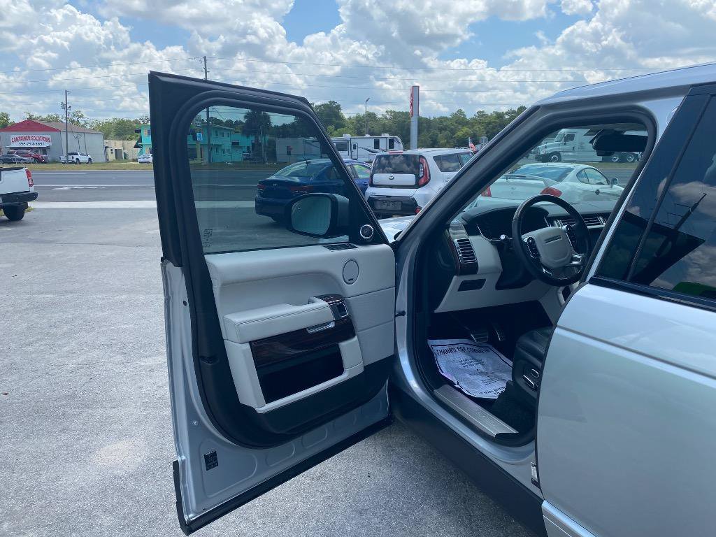 Used 2014 Land Rover Range Rover Supercharged AWD/4WD image 13