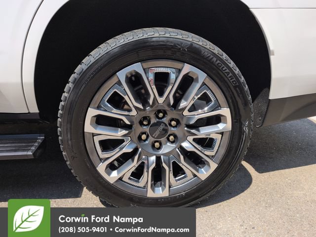 Used 2023 GMC Yukon Denali Ultimate AWD/4WD image 34