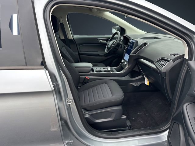 Used 2024 Ford Edge SE image 15