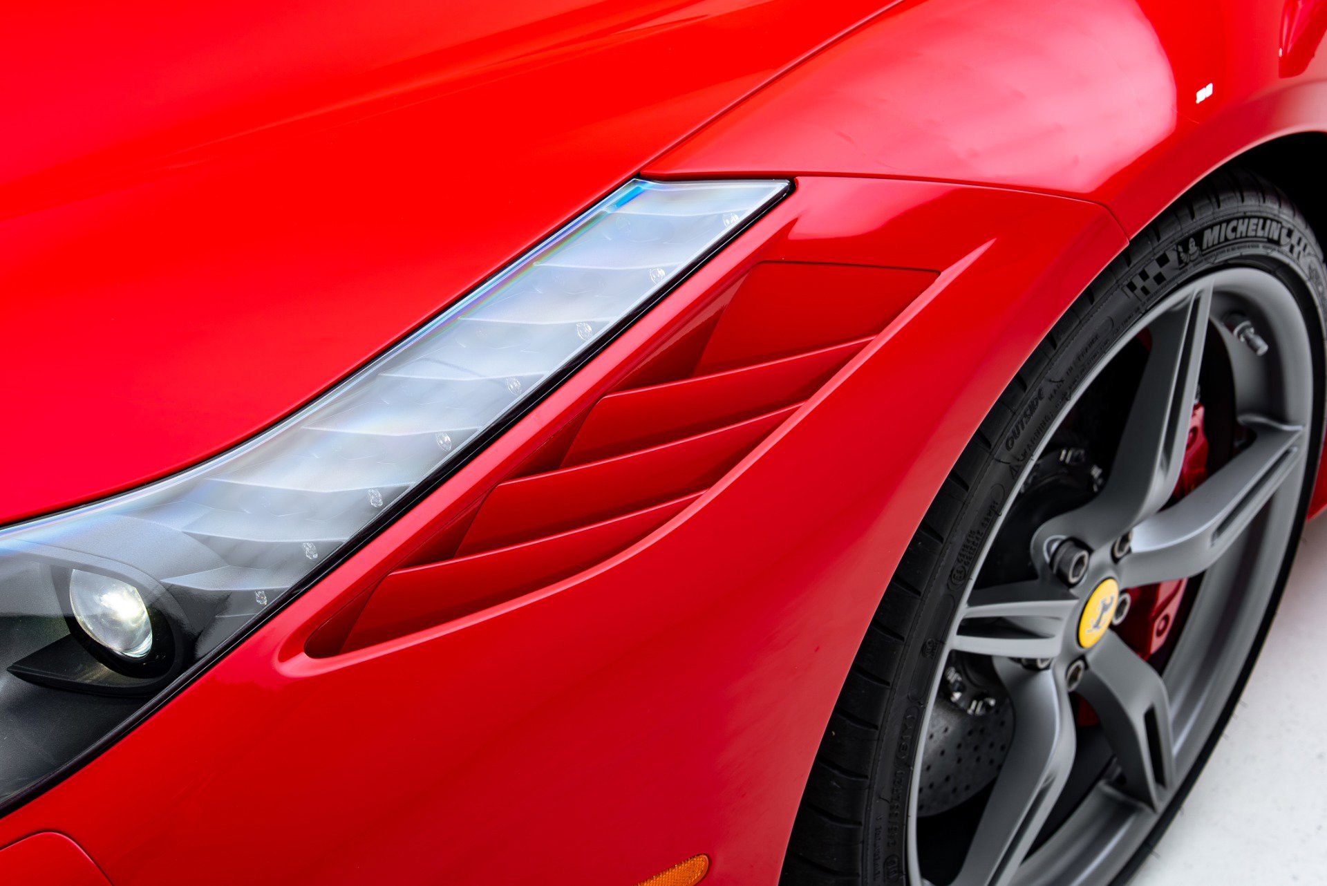Used 2015 Ferrari 458 Speciale Coupe RWD image 15