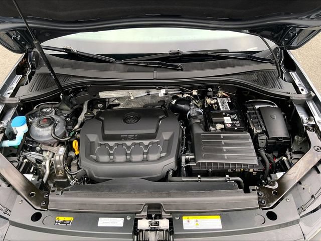 Used 2023 Volkswagen Tiguan SE w/ Panoramic Sunroof Package AWD/4WD image 19