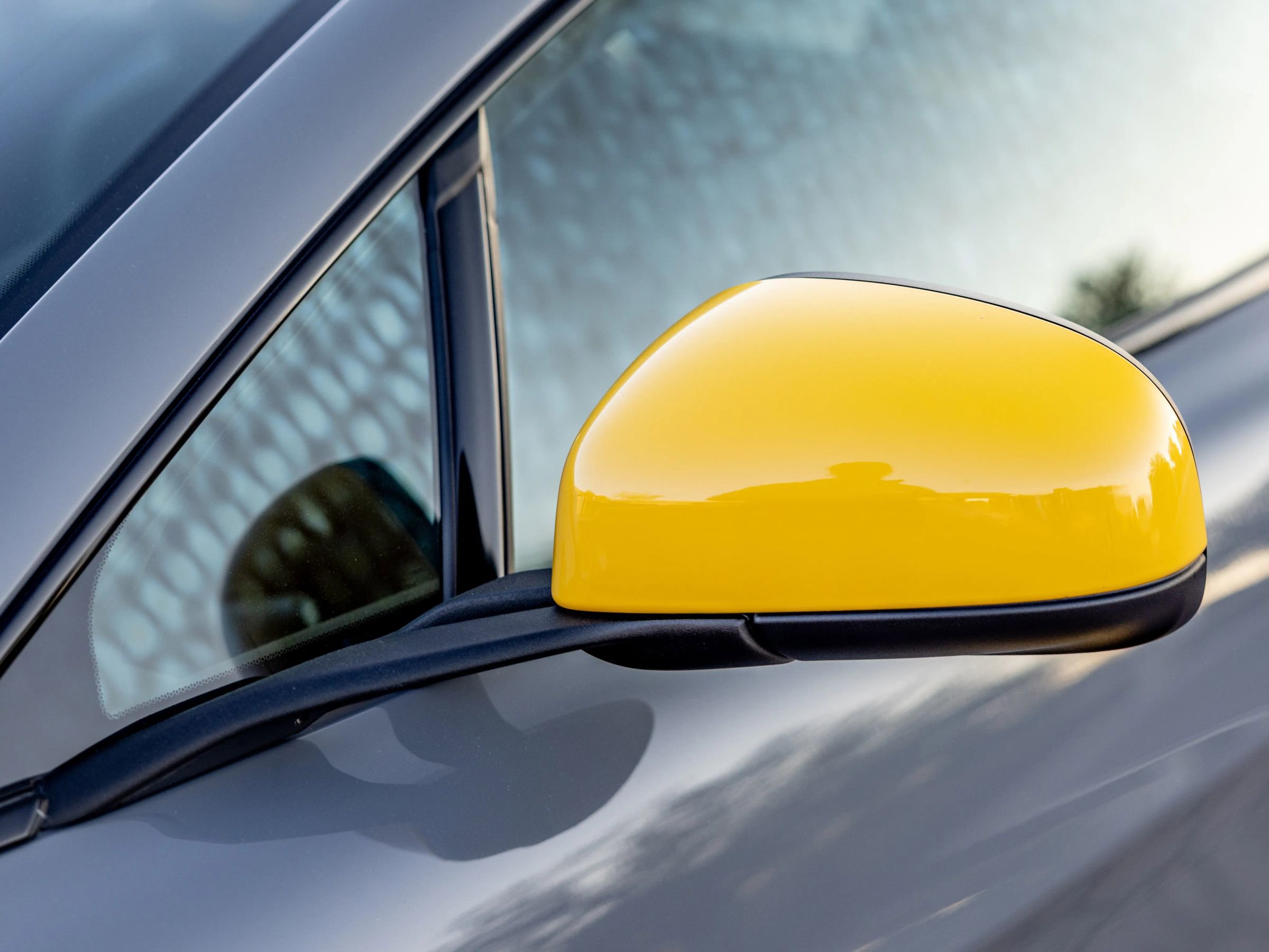 Used 2017 Aston Martin V12 Vantage S image 39