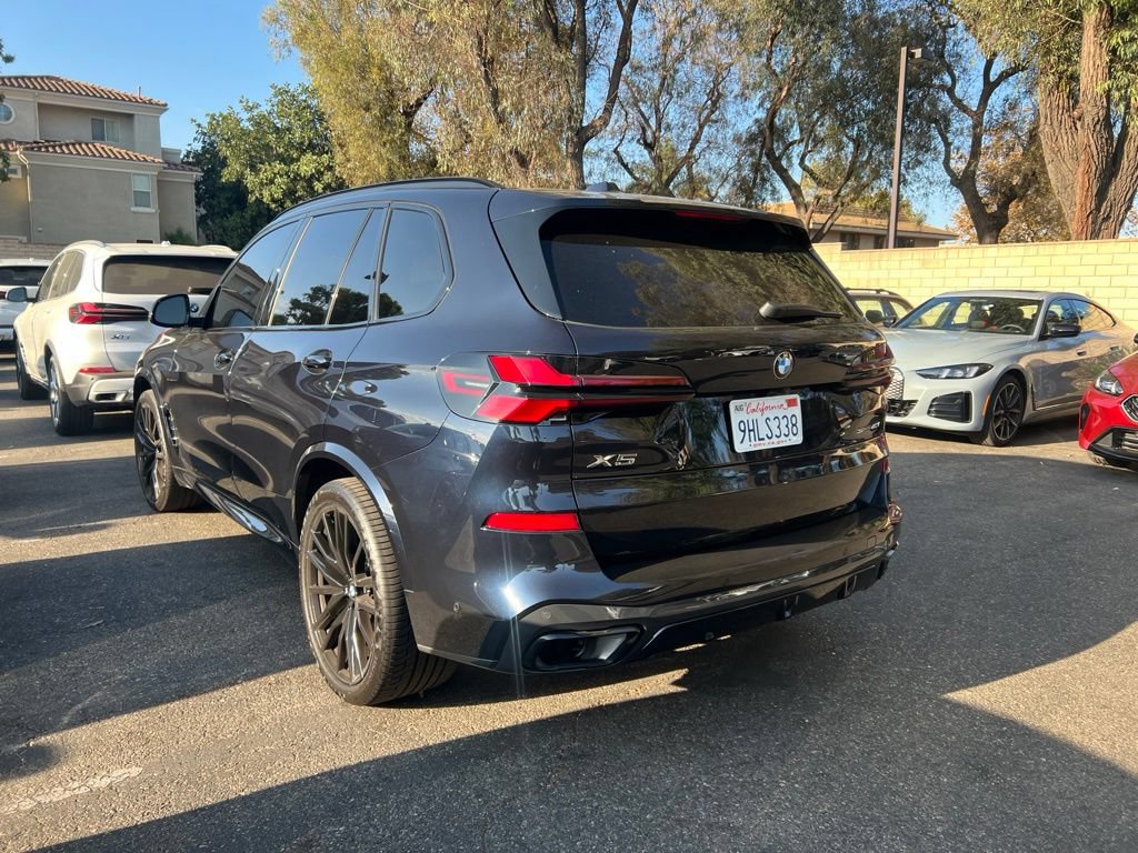 Used 2024 BMW X5 sDrive40i w/ M Sport Package RWD image 4