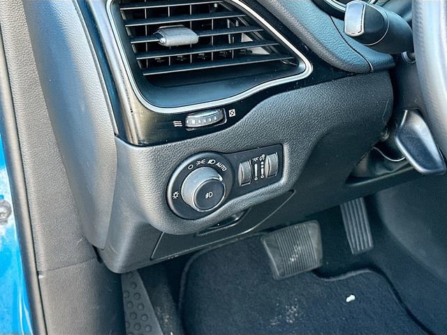 Used 2021 Jeep Cherokee Latitude Plus image 10