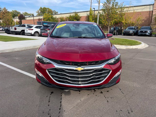 Used 2023 Chevrolet Malibu LT FWD image 2