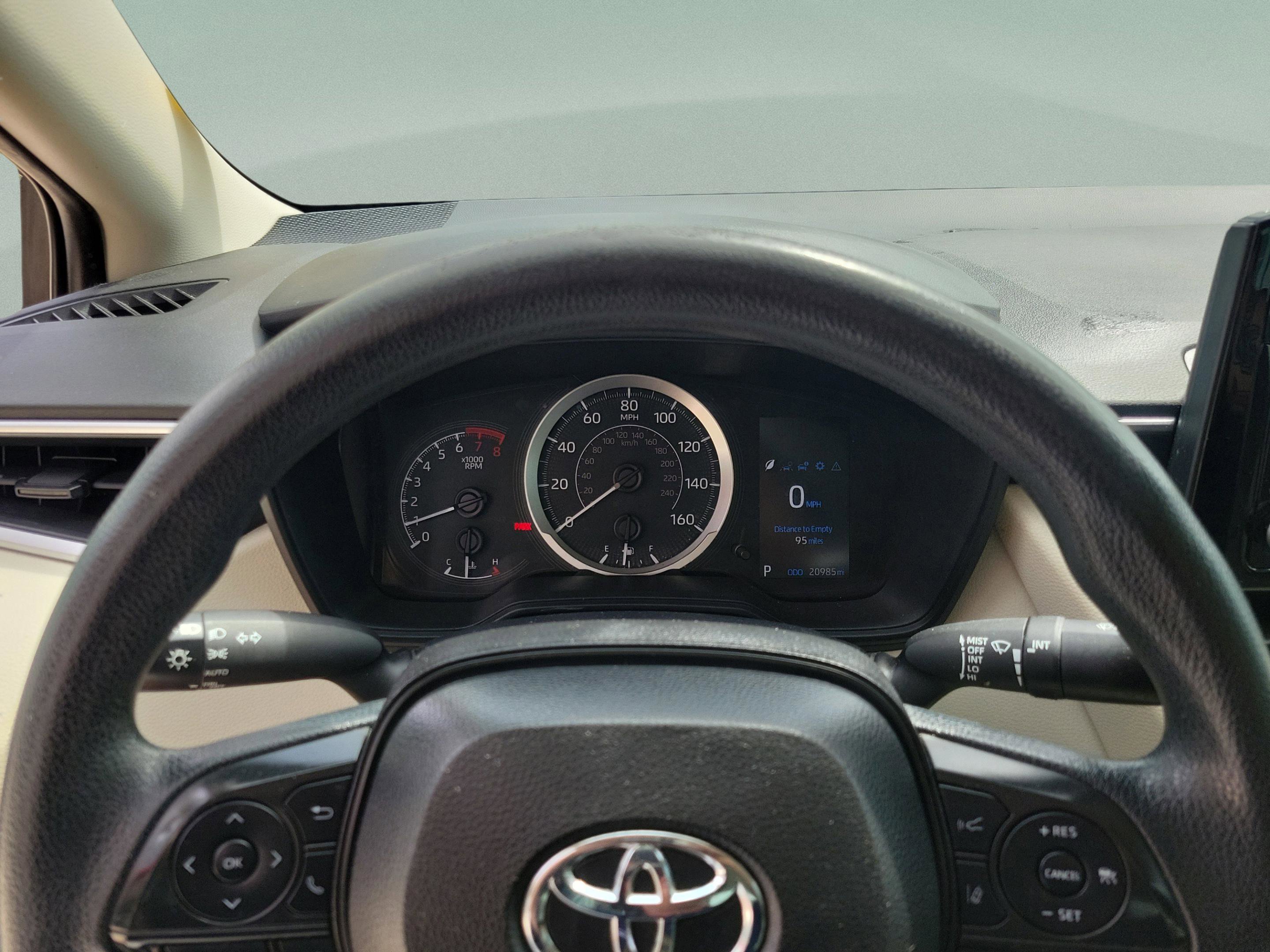 Used 2022 Toyota Corolla LE FWD image 15