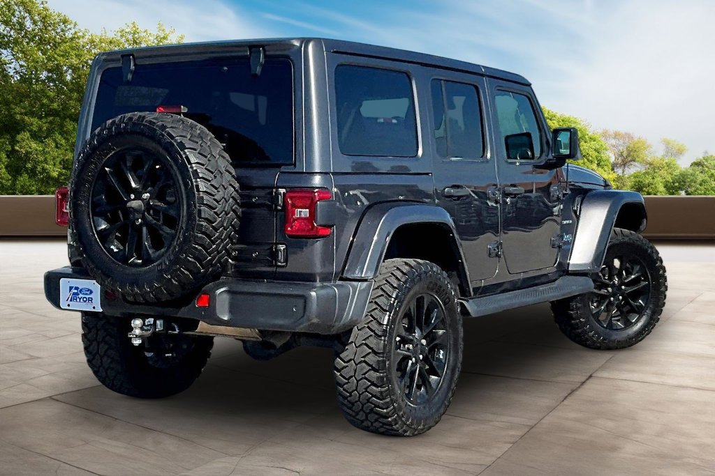 Used 2021 Jeep Wrangler Unlimited Sahara w/ Cold Weather Group AWD/4WD image 2