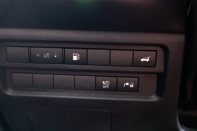 New 2025 Mitsubishi Outlander SE image 14