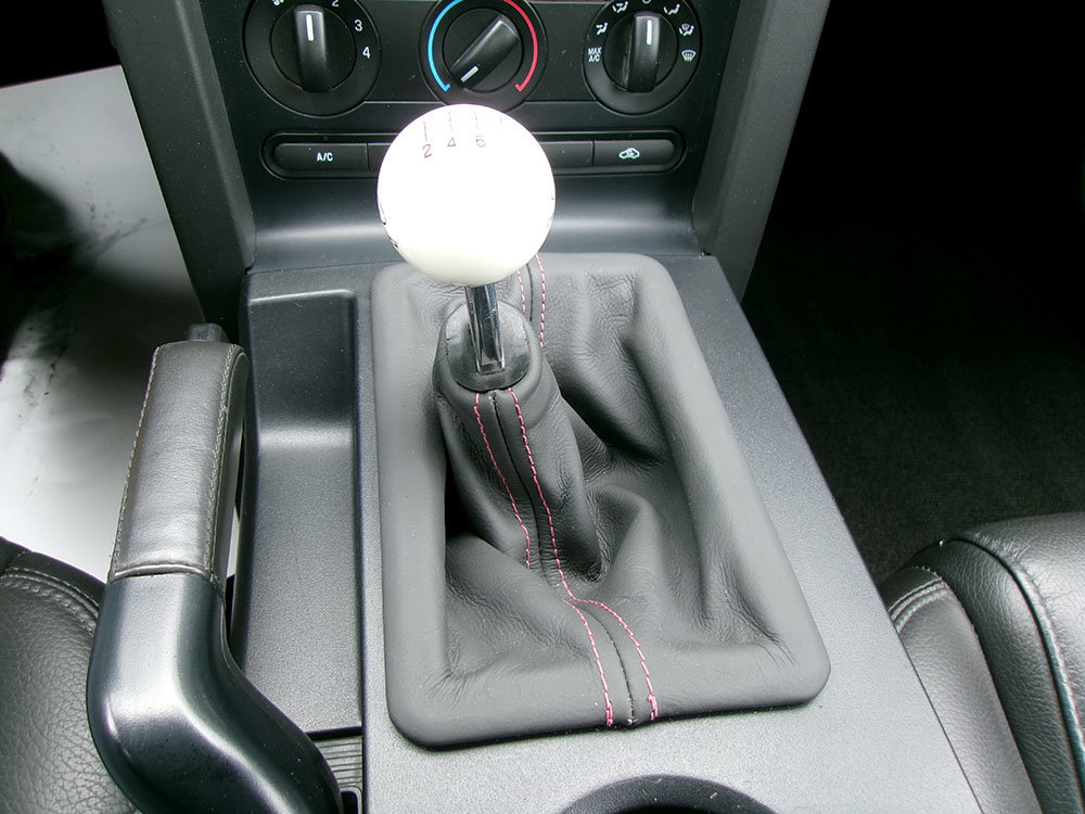 Used 2007 Ford Mustang Shelby GT500 RWD image 13