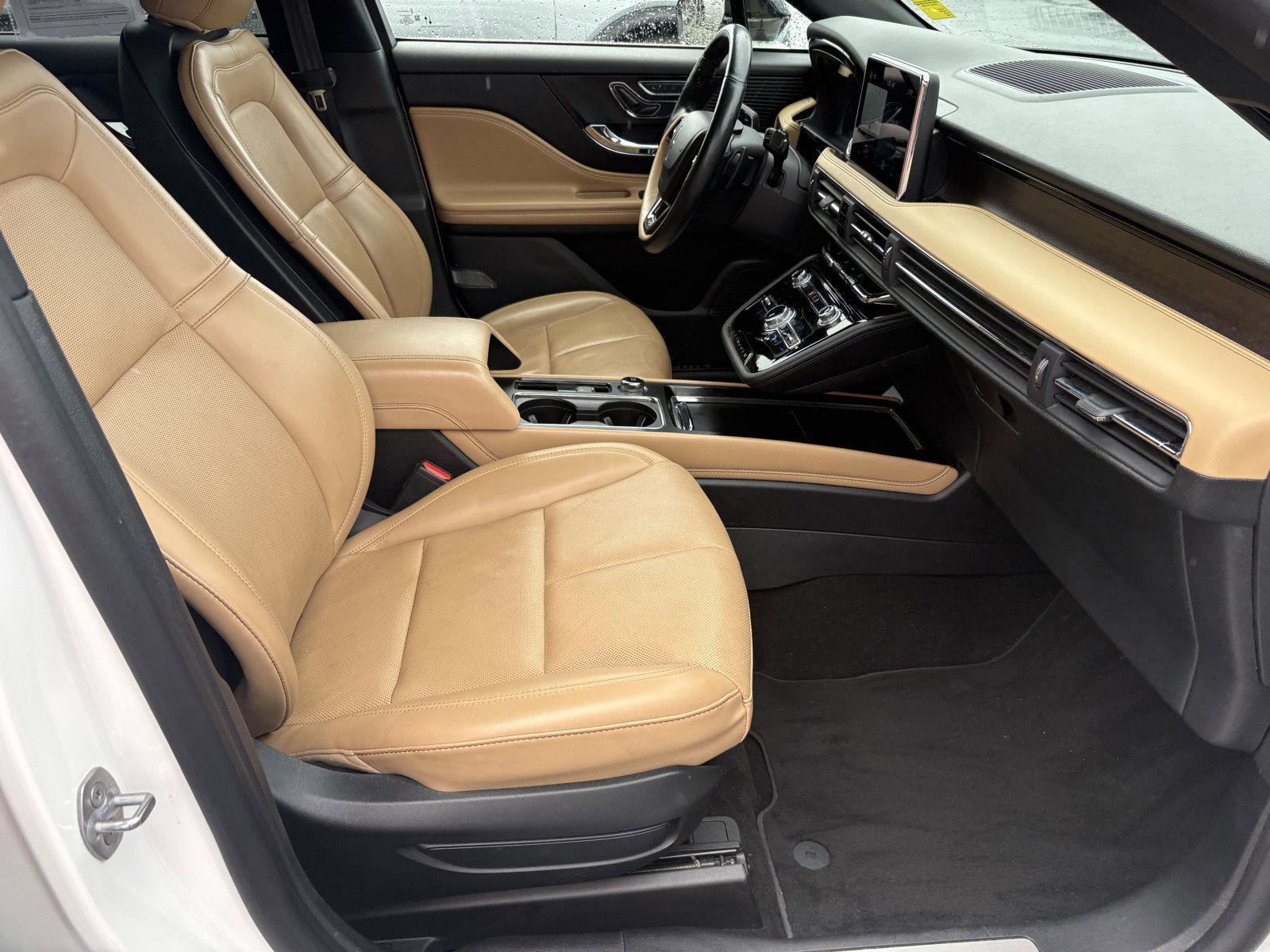 Used 2022 Lincoln Corsair Reserve w/ Equipment Group 201A AWD/4WD image 11