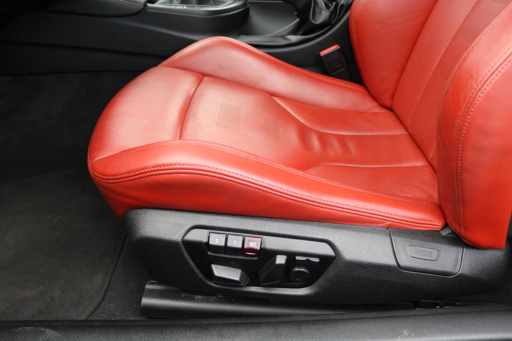 Used 2020 BMW M4 Coupe w/ Competition Package RWD image 17