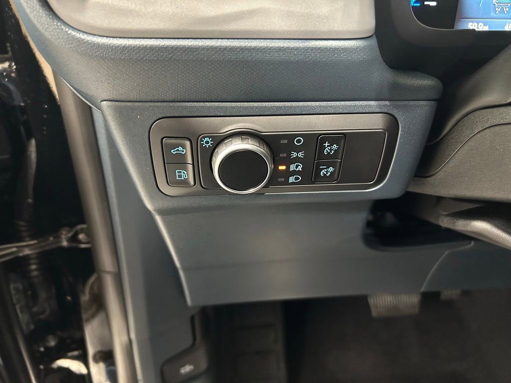 New 2025 Ford Maverick XL w/ Equipment Group 101A image 10