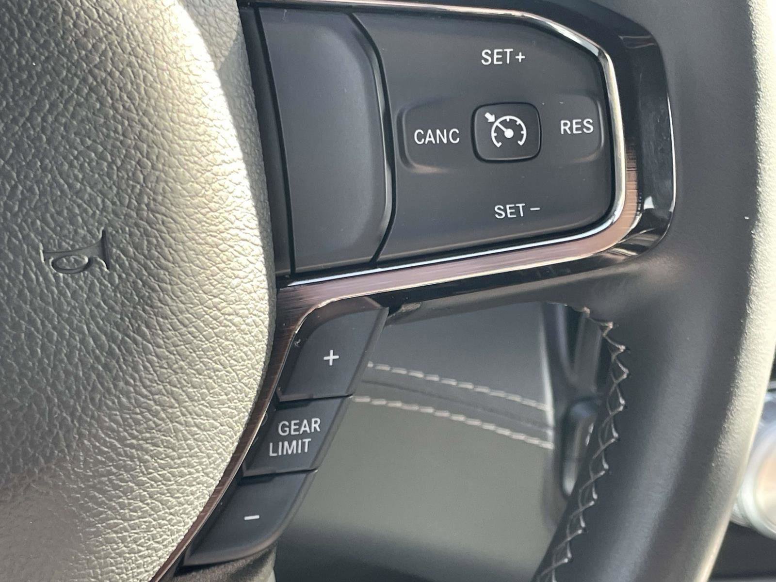 Used 2024 RAM 1500 Limited image 22