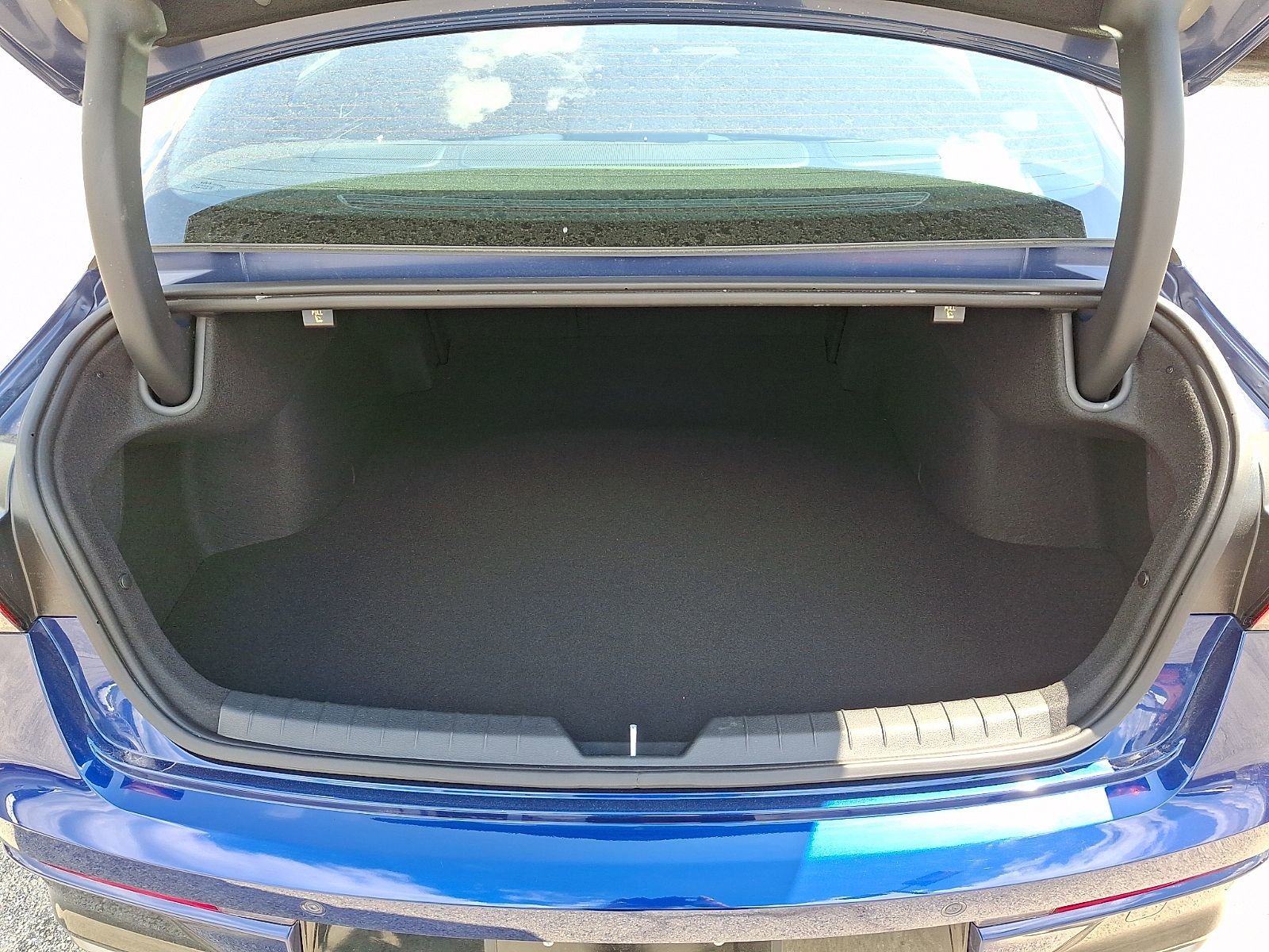 Used 2025 Kia K5 GT-Line w/ GT-Line Premium Package AWD/4WD image 32