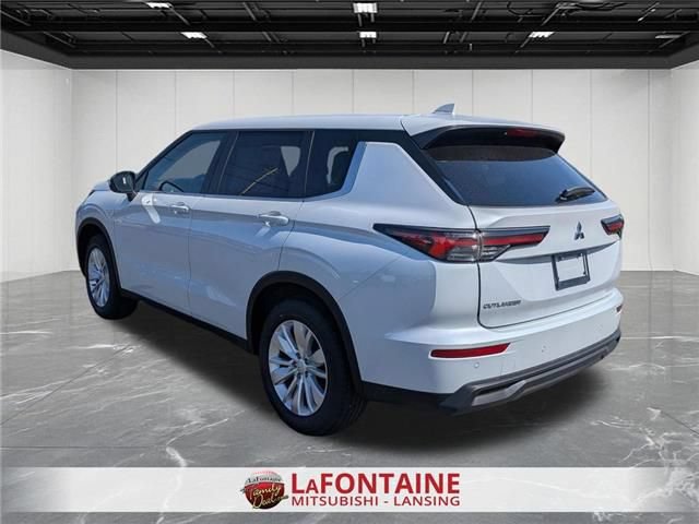 New 2026 Mitsubishi Outlander ES AWD/4WD image 3
