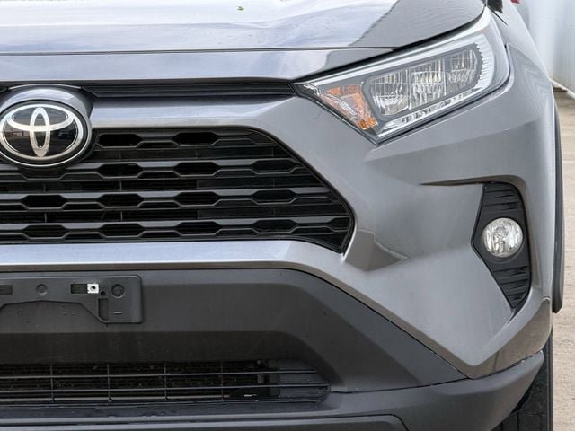 Used 2021 Toyota RAV4 XLE Premium FWD image 9