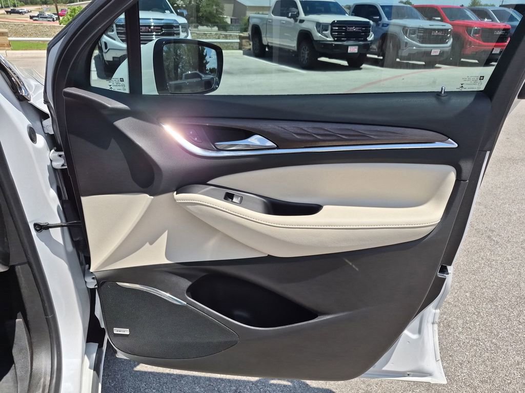 Used 2023 Buick Enclave Avenir w/ Avenir Technology Package FWD image 37