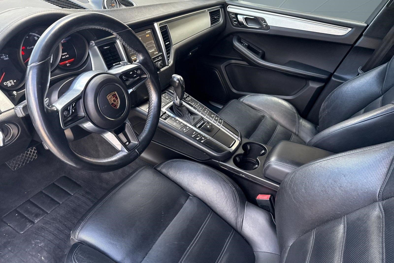 Used 2016 Porsche Macan Turbo image 4