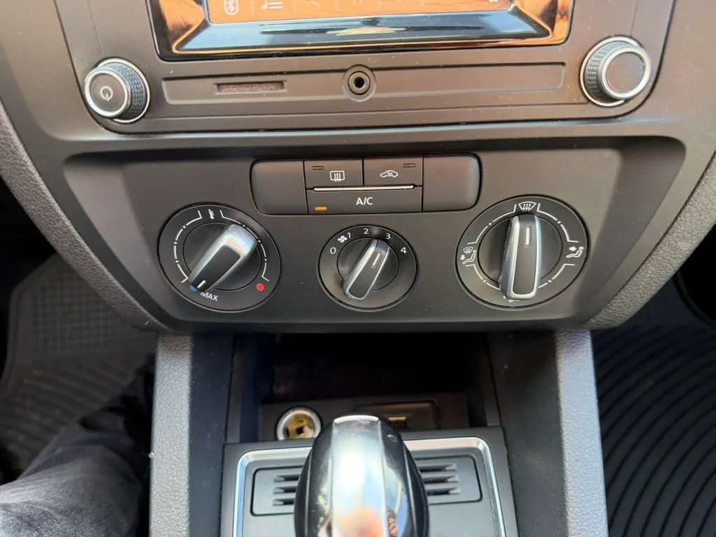 Used 2017 Volkswagen Jetta S FWD image 19