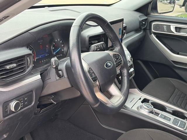 Used 2021 Ford Explorer XLT RWD image 12