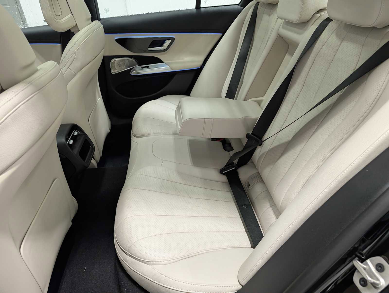 New 2026 Mercedes-Benz E 450 4MATIC Sedan image 24