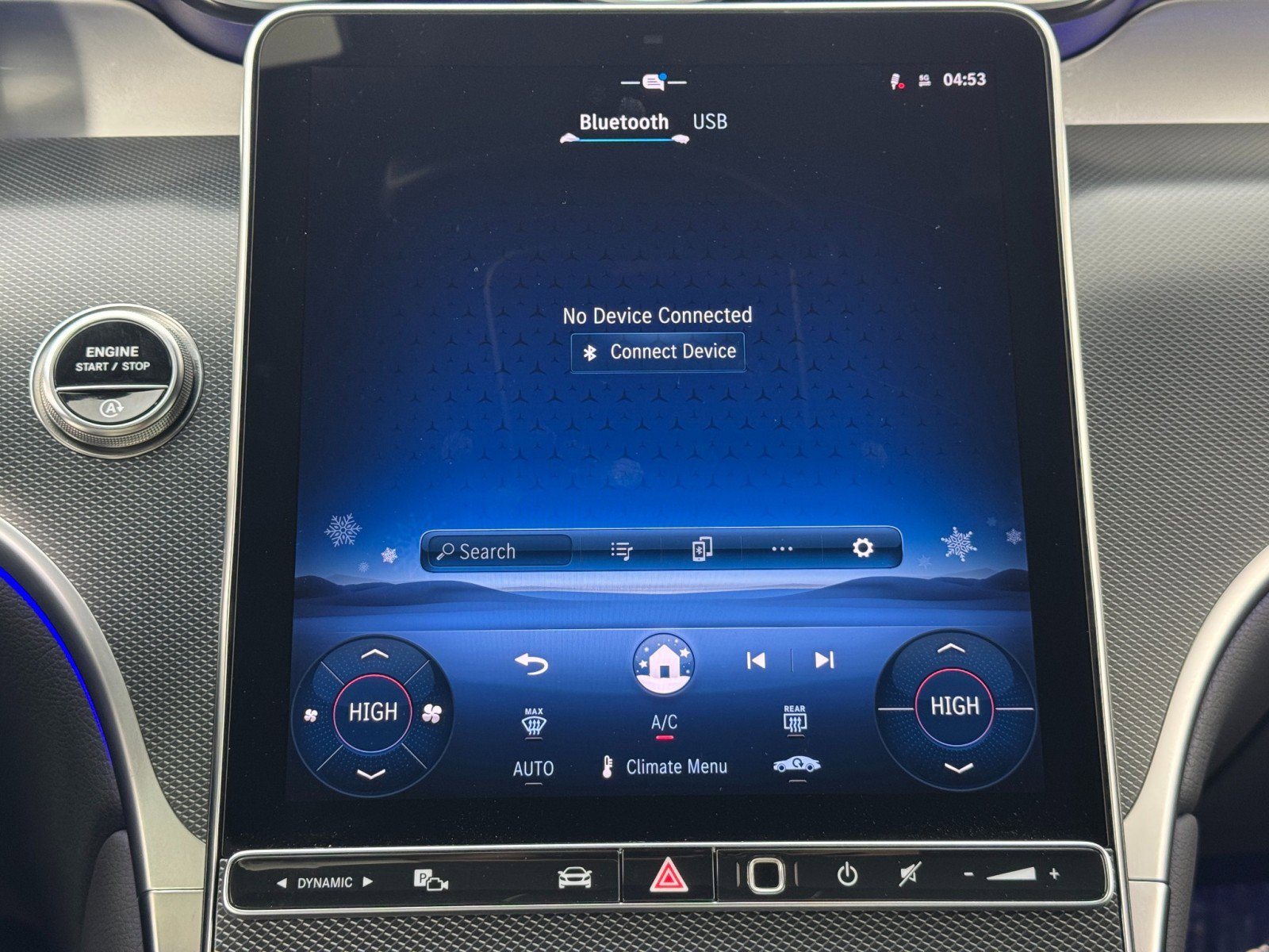 Used 2025 Mercedes-Benz GLC 300 4MATIC w/ AMG Line image 29