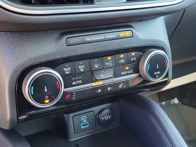 Certified 2022 Ford Escape Titanium w/ Class II Trailer Tow Package image 23