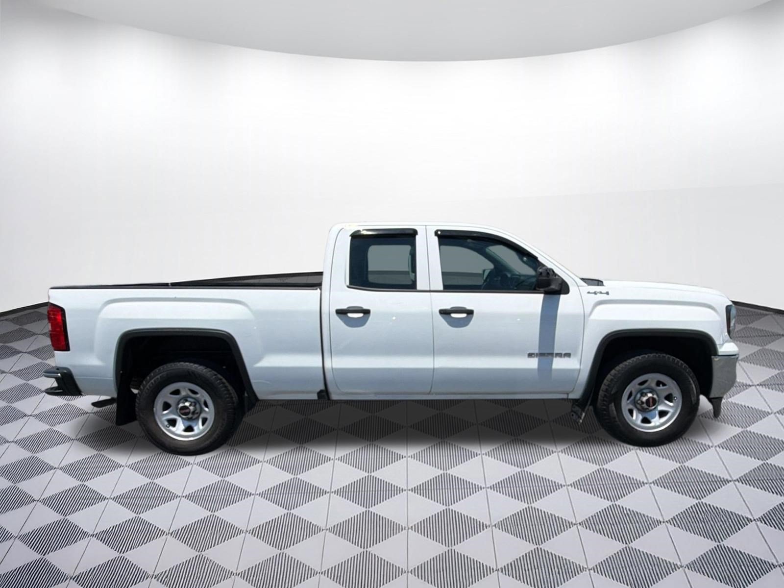 Used 2017 GMC Sierra 1500 4x4 Double Cab image 8